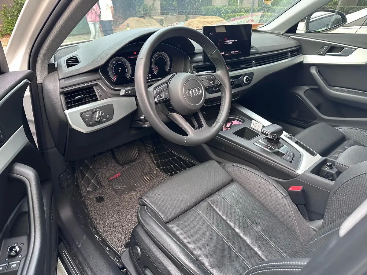 2020 Audi A4L 2.0T 190HP L4 7DCT,autocango,china used car exporter,china ev exporter,chinese used car exporter,chinese used ev exporter
