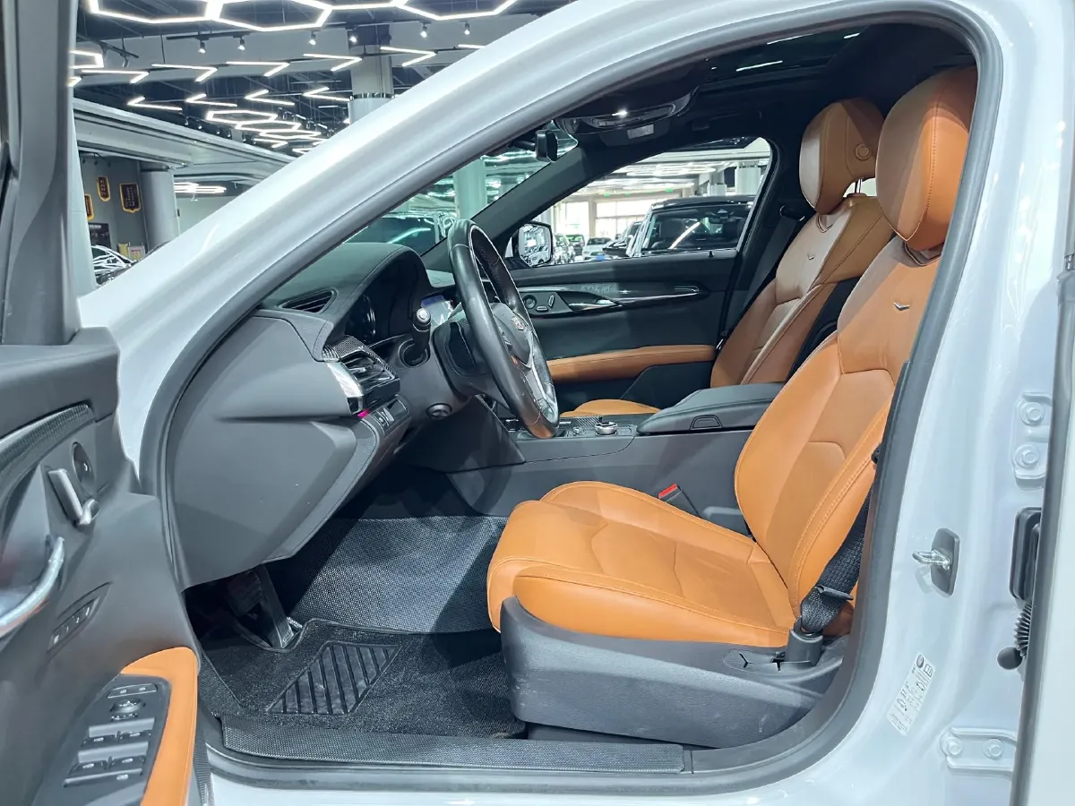 2022 Cadillac CT6 2.0T 237HP L4 10AT,autocango,china used car exporter,china ev exporter,chinese used car exporter,chinese used ev exporter