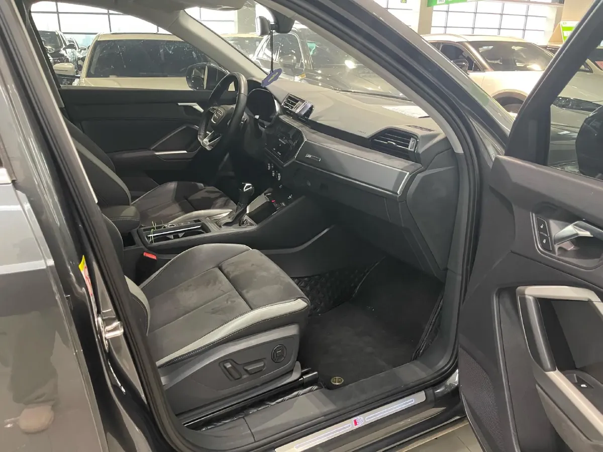2023 Audi Q3 1.4T 150HP L4 7DCT,autocango,china used car exporter,china ev exporter,chinese used car exporter,chinese used ev exporter