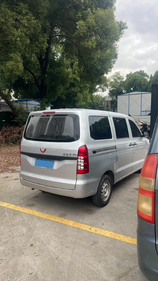 2019 WuLing HongGuang V 1.5L 99HP L4 6MT,autocango,china used car exporter,china ev exporter,chinese used car exporter,chinese used ev exporter