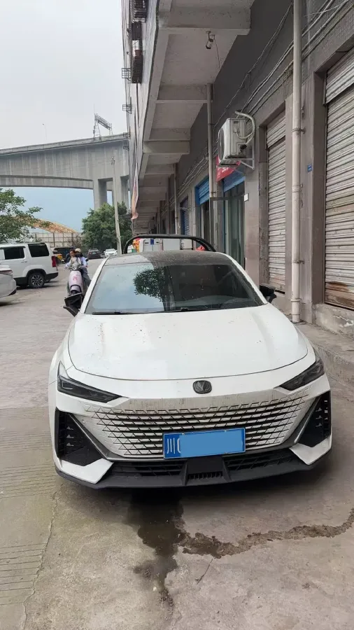 2022 ChangAn UNI-V 1.5T 188HP L4 7DCT,autocango,china used car exporter,china ev exporter,chinese used car exporter,chinese used ev exporter