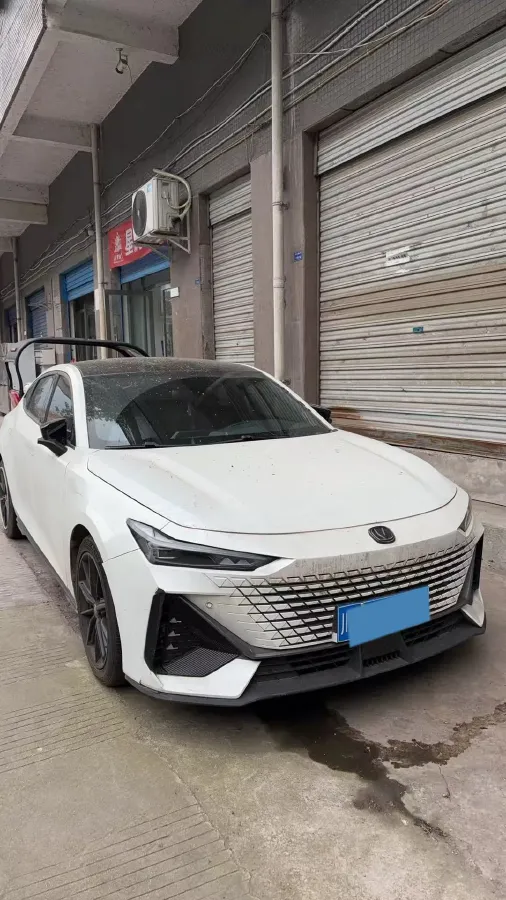 2022 ChangAn UNI-V 1.5T 188HP L4 7DCT,autocango,china used car exporter,china ev exporter,chinese used car exporter,chinese used ev exporter