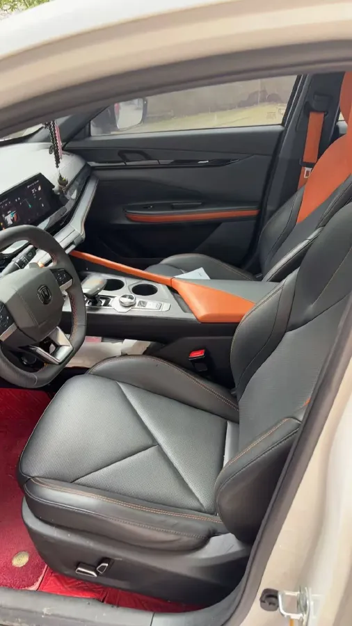 2022 ChangAn UNI-V 1.5T 188HP L4 7DCT,autocango,china used car exporter,china ev exporter,chinese used car exporter,chinese used ev exporter