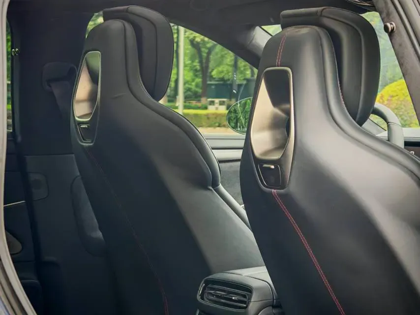 2024 MI SU7 BEV 101KWH,autocango,china used car exporter,china ev exporter,chinese used car exporter,chinese used ev exporter
