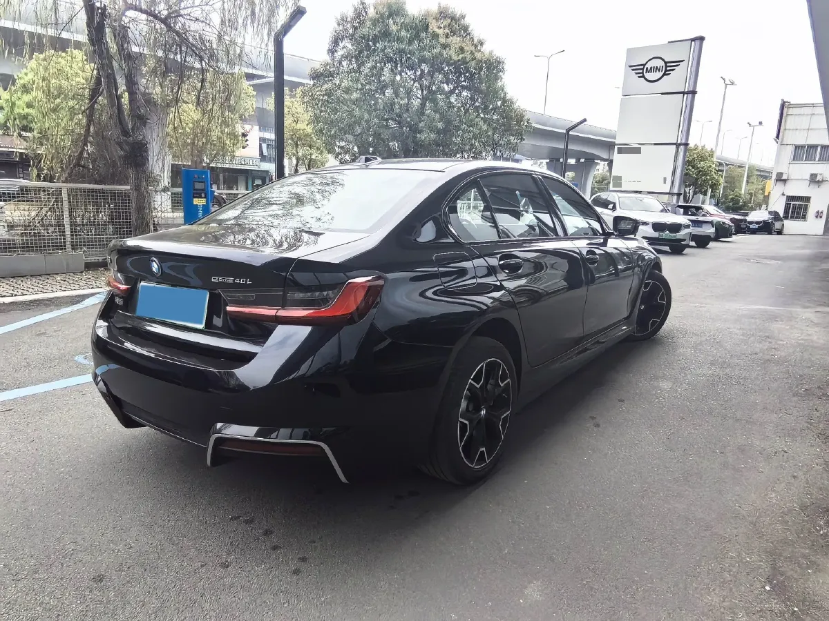 2025 BMW i3 BEV 79.05KWH,autocango,china used car exporter,china ev exporter,chinese used car exporter,chinese used ev exporter