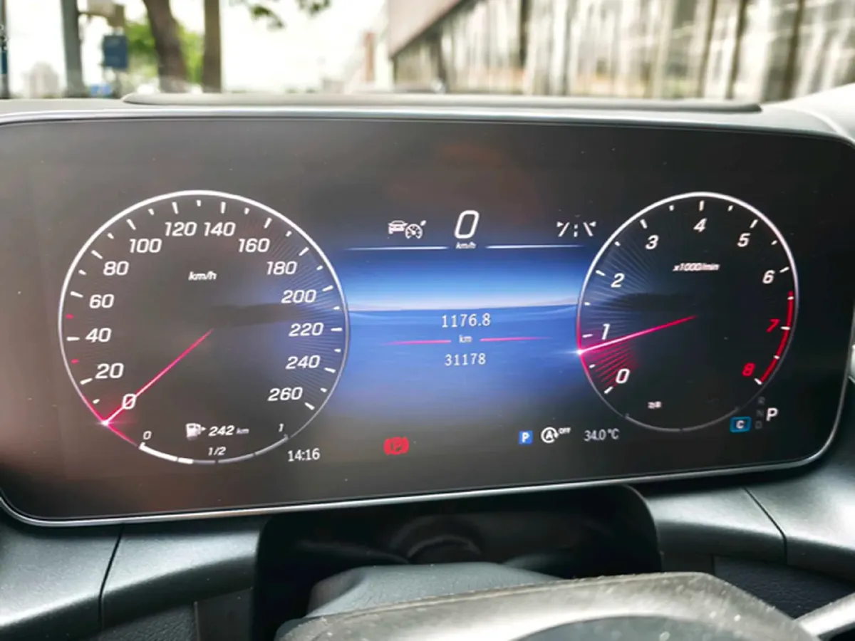 2023 Mercedes-Benz GLC Class 2.0T 258HP L4 9AT,autocango,china used car exporter,china ev exporter,chinese used car exporter,chinese used ev exporter