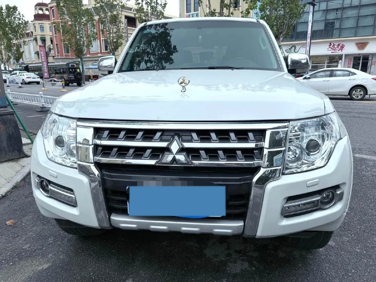 2018 Mitsubishi Pajero 3.0L 174HP V6 5AT,autocango,china used car exporter,china ev exporter,chinese used car exporter,chinese used ev exporter