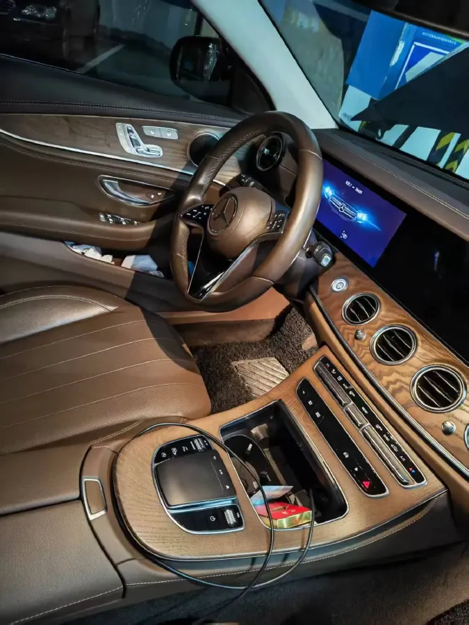 2021 Mercedes-Benz E Class 2.0T 258HP L4 9AT,autocango,china used car exporter,china ev exporter,chinese used car exporter,chinese used ev exporter