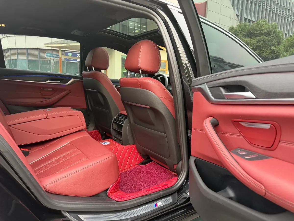 2021 BMW 5 Series 2.0T 252HP L4 8AT,autocango,china used car exporter,china ev exporter,chinese used car exporter,chinese used ev exporter