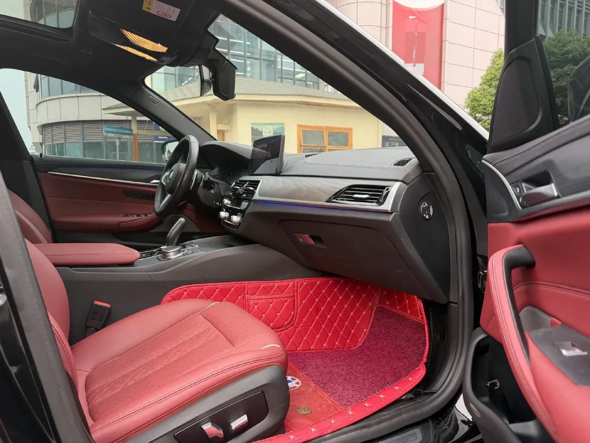2021 BMW 5 Series 2.0T 252HP L4 8AT,autocango,china used car exporter,china ev exporter,chinese used car exporter,chinese used ev exporter