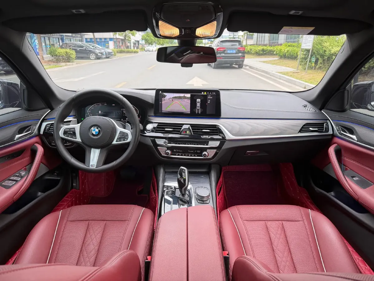 2021 BMW 5 Series 2.0T 252HP L4 8AT,autocango,china used car exporter,china ev exporter,chinese used car exporter,chinese used ev exporter