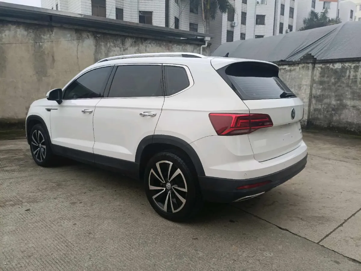 2019 MINI MINI 1.5T 102HP L3 7DCT,autocango,china used car exporter,china ev exporter,chinese used car exporter,chinese used ev exporter