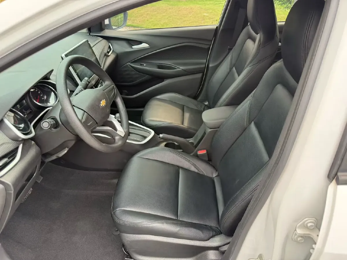 2021 Chevrolet Cavalier 1.0T 125HP L3 6AT,autocango,china used car exporter,china ev exporter,chinese used car exporter,chinese used ev exporter