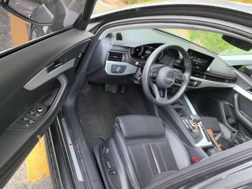 2020 Audi A4L 2.0T 190HP L4 7DCT,autocango,china used car exporter,china ev exporter,chinese used car exporter,chinese used ev exporter