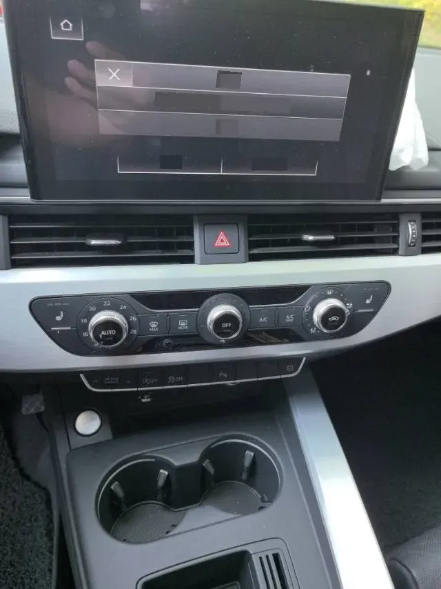 2020 Audi A4L 2.0T 190HP L4 7DCT,autocango,china used car exporter,china ev exporter,chinese used car exporter,chinese used ev exporter