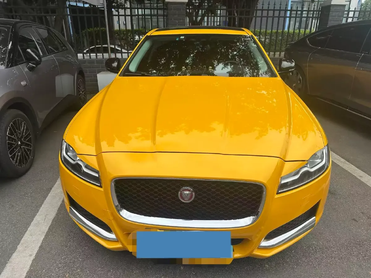 2020 Jaguar XFL 2.0T 250HP L4 8AT,autocango,china used car exporter,china ev exporter,chinese used car exporter,chinese used ev exporter