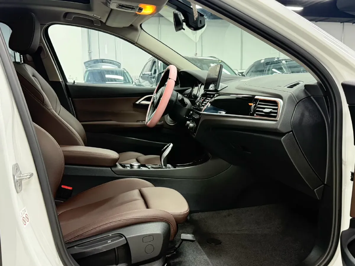 2022 BMW 1 Series 1.5T 140HP L3 7DCT,autocango,china used car exporter,china ev exporter,chinese used car exporter,chinese used ev exporter