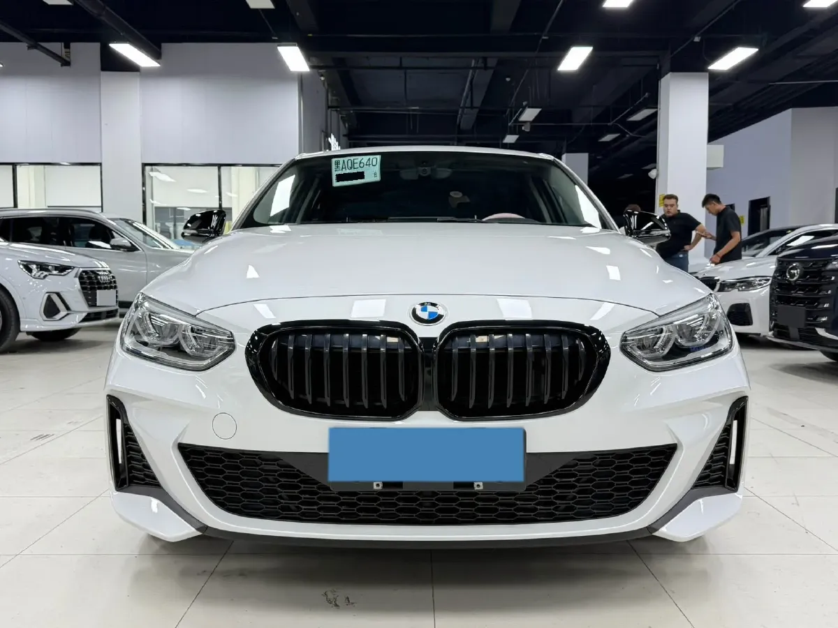 2022 BMW 1 Series 1.5T 140HP L3 7DCT,autocango,china used car exporter,china ev exporter,chinese used car exporter,chinese used ev exporter