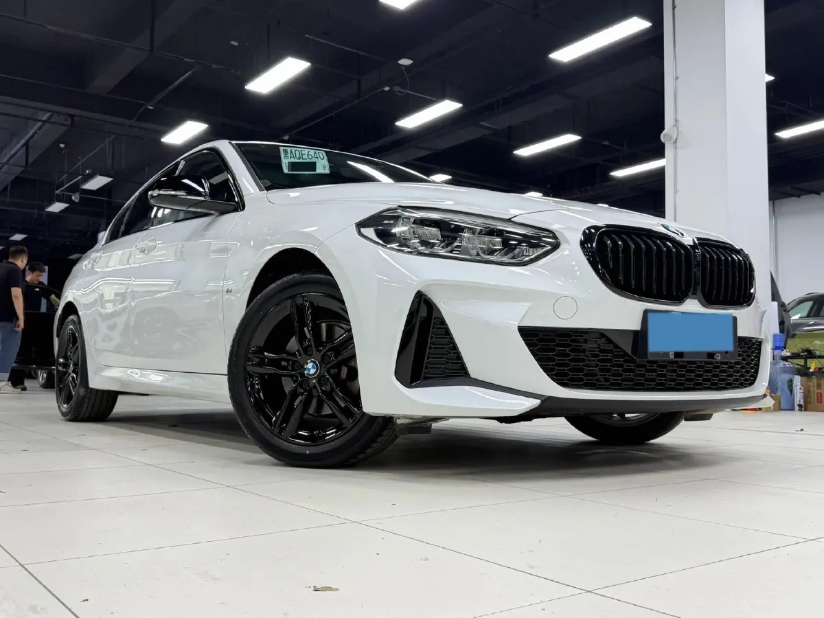 2022 BMW 1 Series 1.5T 140HP L3 7DCT,autocango,china used car exporter,china ev exporter,chinese used car exporter,chinese used ev exporter