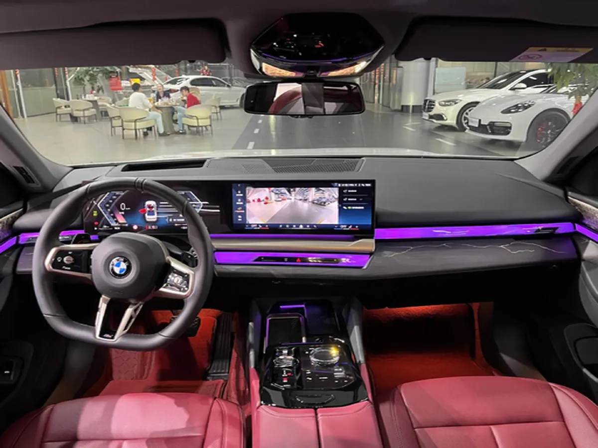 2024 BMW 5 Series 2.0T 258HP L4 8AT,autocango,china used car exporter,china ev exporter,chinese used car exporter,chinese used ev exporter