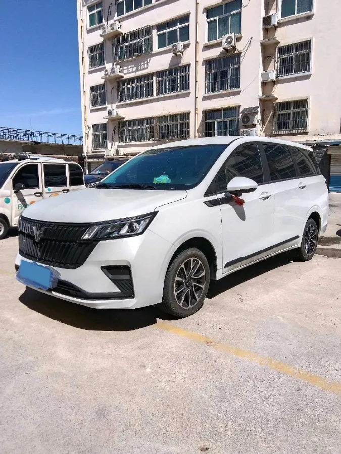 2022 WuLing JiaChen 1.5L 99HP L4 6MT,autocango,china used car exporter,china ev exporter,chinese used car exporter,chinese used ev exporter