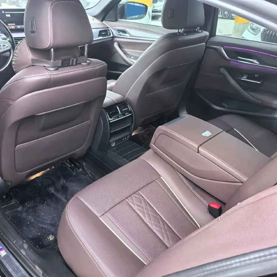 2022 BMW 5 Series 2.0T 252HP L4 8AT,autocango,china used car exporter,china ev exporter,chinese used car exporter,chinese used ev exporter