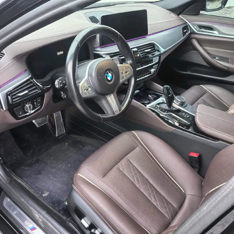 2022 BMW 5 Series 2.0T 252HP L4 8AT,autocango,china used car exporter,china ev exporter,chinese used car exporter,chinese used ev exporter