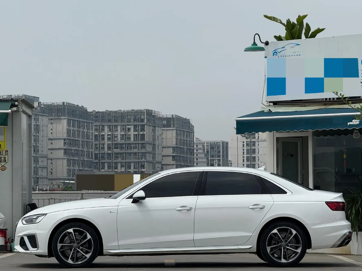 2020 Audi A4L 2.0T 190HP L4 7DCT,autocango,china used car exporter,china ev exporter,chinese used car exporter,chinese used ev exporter
