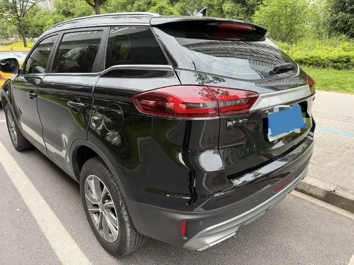 2020 Roewe i6 1.5T 169HP L4 7DCT,autocango,china used car exporter,china ev exporter,chinese used car exporter,chinese used ev exporter