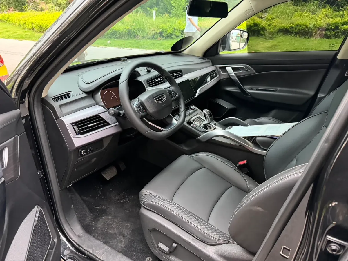 2020 Roewe i6 1.5T 169HP L4 7DCT,autocango,china used car exporter,china ev exporter,chinese used car exporter,chinese used ev exporter