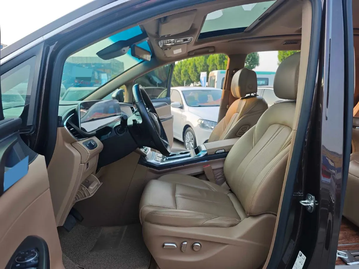 2021 Buick GL8 2.0T 237HP L4 9AT,autocango,china used car exporter,china ev exporter,chinese used car exporter,chinese used ev exporter