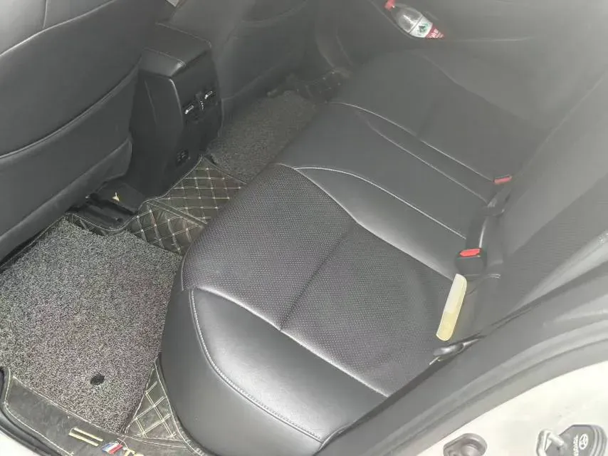 2021 Toyota Corolla 1.2T 116HP L4 CVT,autocango,china used car exporter,china ev exporter,chinese used car exporter,chinese used ev exporter
