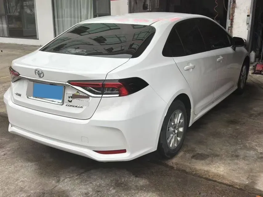 2021 Toyota Corolla 1.2T 116HP L4 CVT,autocango,china used car exporter,china ev exporter,chinese used car exporter,chinese used ev exporter