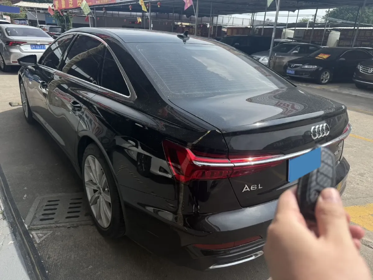 2021 Audi A6L 2.0T 224HP L4 7DCT,autocango,china used car exporter,china ev exporter,chinese used car exporter,chinese used ev exporter