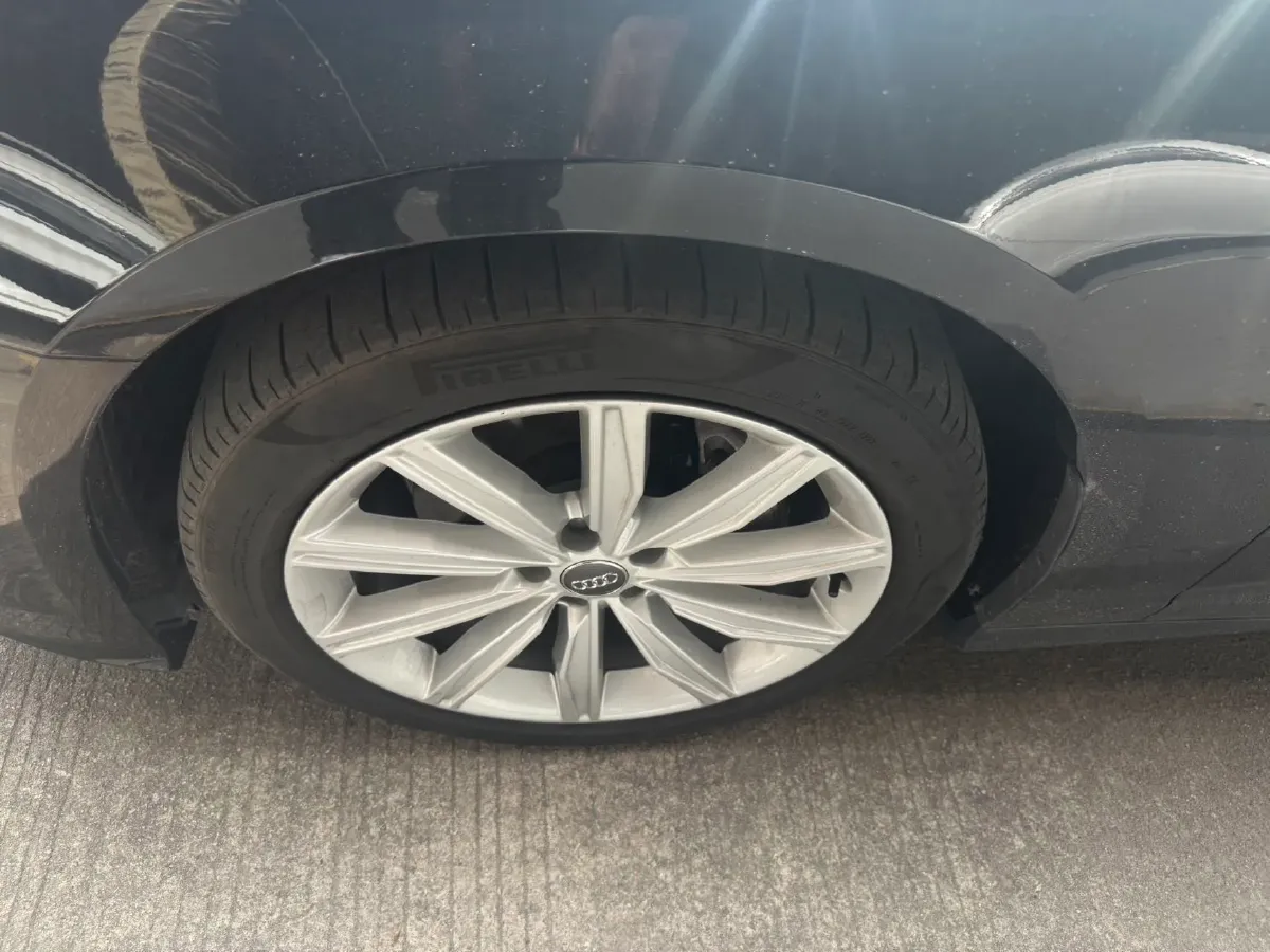 2021 Audi A6L 2.0T 224HP L4 7DCT,autocango,china used car exporter,china ev exporter,chinese used car exporter,chinese used ev exporter