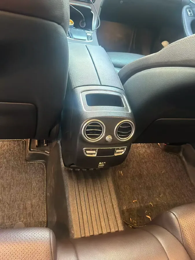 2020 Mercedes-Benz GLC Class 2.0T 258HP L4 9AT,autocango,china used car exporter,china ev exporter,chinese used car exporter,chinese used ev exporter