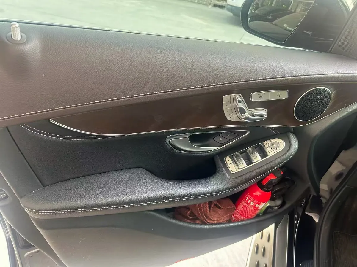 2020 Mercedes-Benz GLC Class 2.0T 258HP L4 9AT,autocango,china used car exporter,china ev exporter,chinese used car exporter,chinese used ev exporter