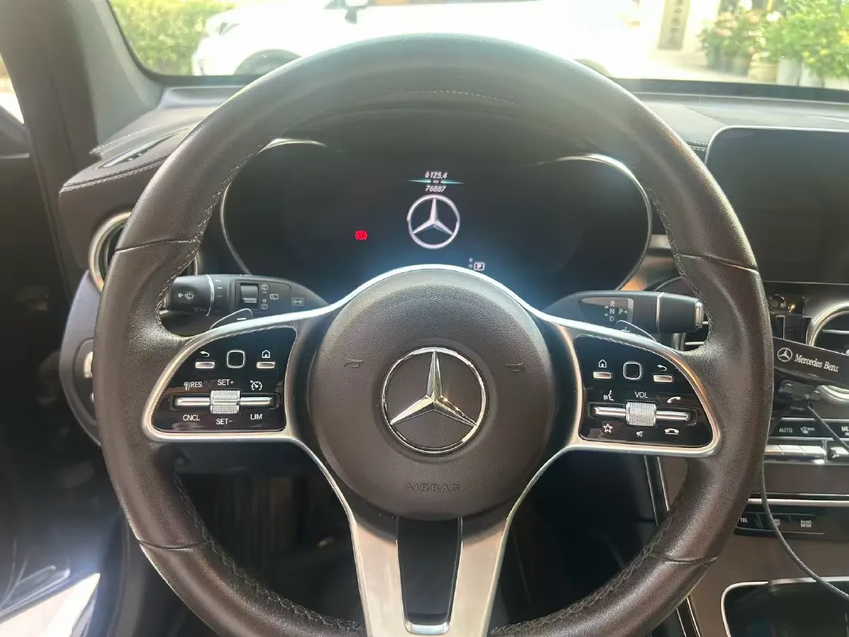 2020 Mercedes-Benz GLC Class 2.0T 258HP L4 9AT,autocango,china used car exporter,china ev exporter,chinese used car exporter,chinese used ev exporter