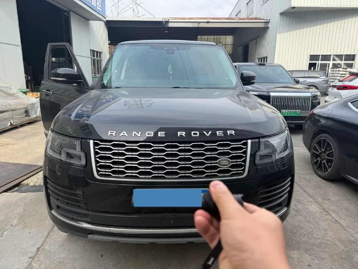 2020 Land Rover Range Rover 3.0T 400HP L6 8AT,autocango,china used car exporter,china ev exporter,chinese used car exporter,chinese used ev exporter
