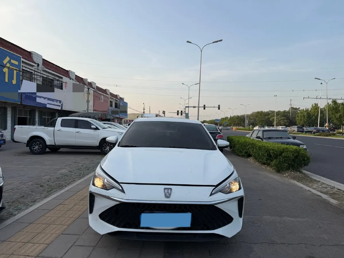 2023 Roewe i5 1.5L 129HP L4 CVT,autocango,china used car exporter,china ev exporter,chinese used car exporter,chinese used ev exporter