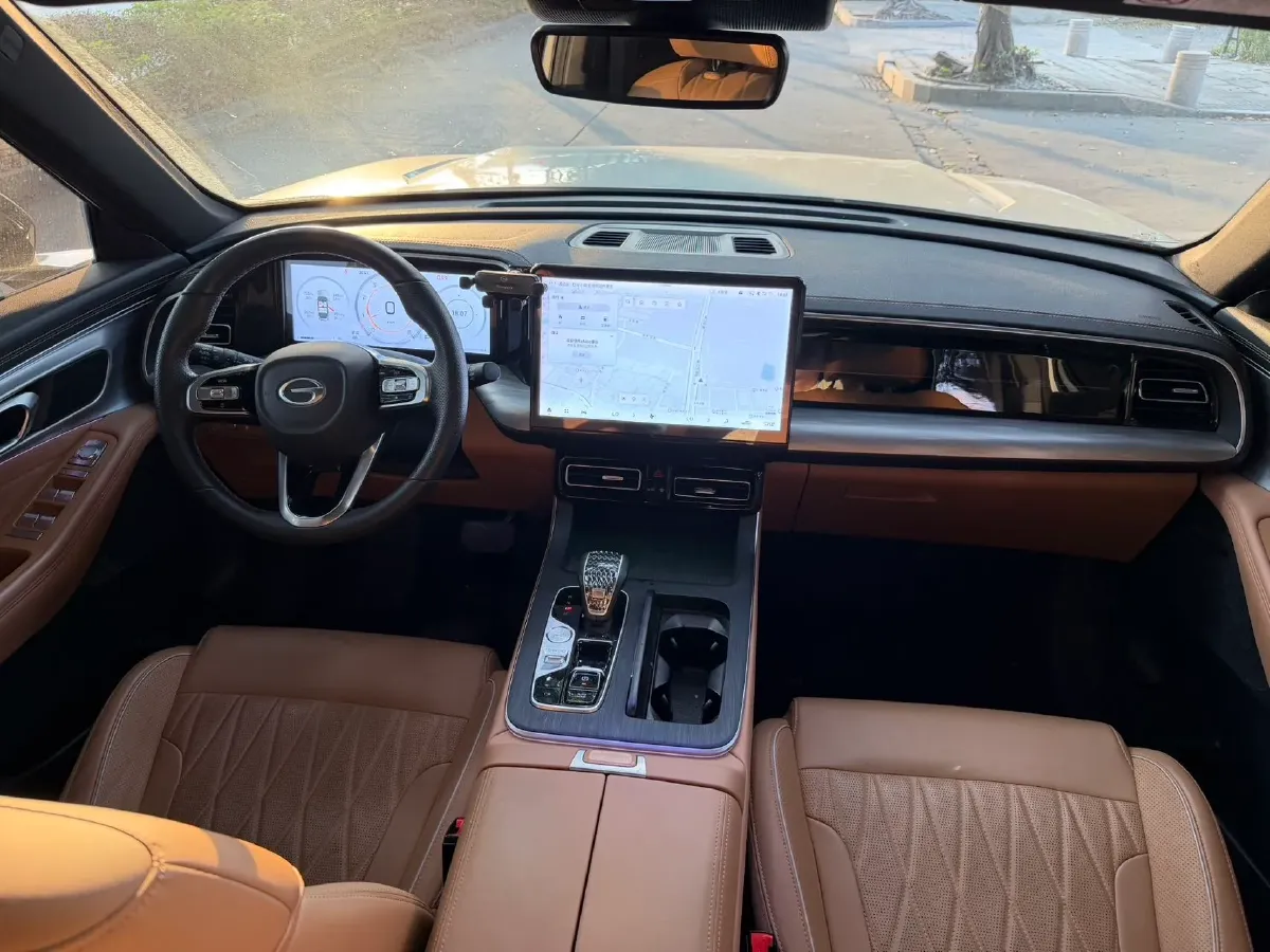 2025 GAC Trumpchi GS8 2.0T 252HP L4 8AT,autocango,china used car exporter,china ev exporter,chinese used car exporter,chinese used ev exporter