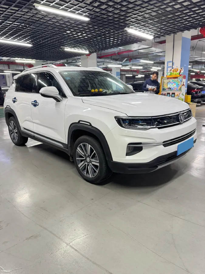 2019 ChangAn CS35 Plus 1.6L 128HP L4 5MT,autocango,china used car exporter,china ev exporter,chinese used car exporter,chinese used ev exporter
