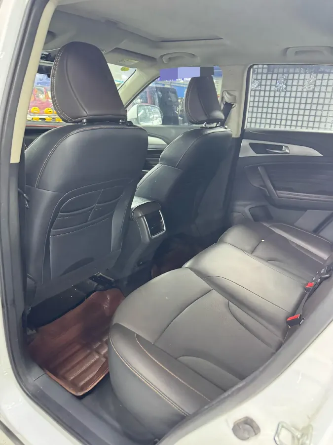 2019 ChangAn CS35 Plus 1.6L 128HP L4 5MT,autocango,china used car exporter,china ev exporter,chinese used car exporter,chinese used ev exporter