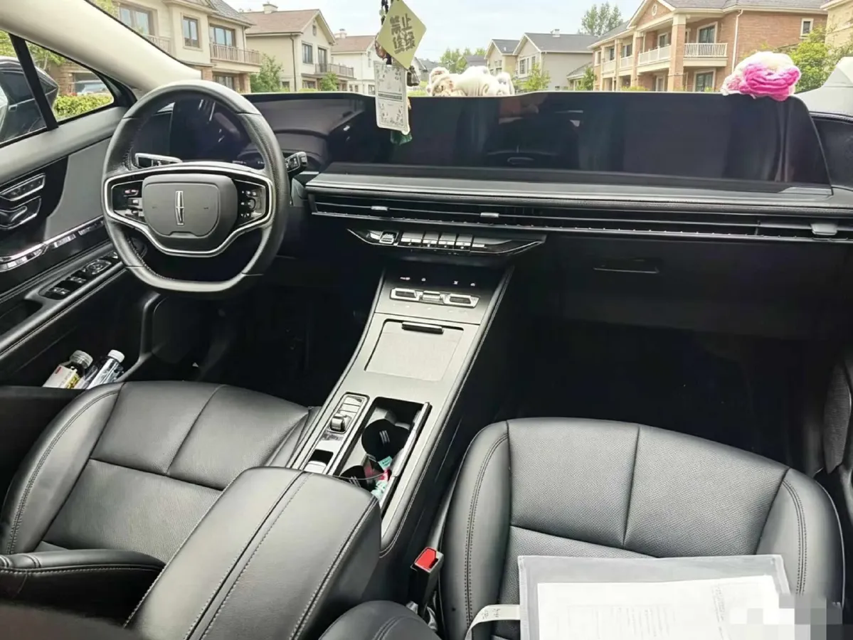 2024 Lincoln Corsair 2.0T 261HP L4 8AT,autocango,china used car exporter,china ev exporter,chinese used car exporter,chinese used ev exporter