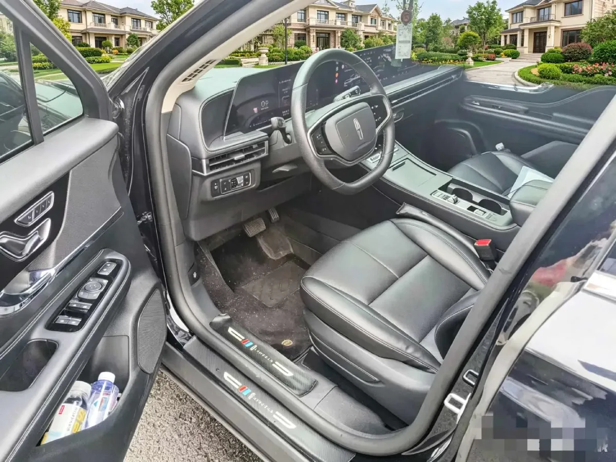 2024 Lincoln Corsair 2.0T 261HP L4 8AT,autocango,china used car exporter,china ev exporter,chinese used car exporter,chinese used ev exporter