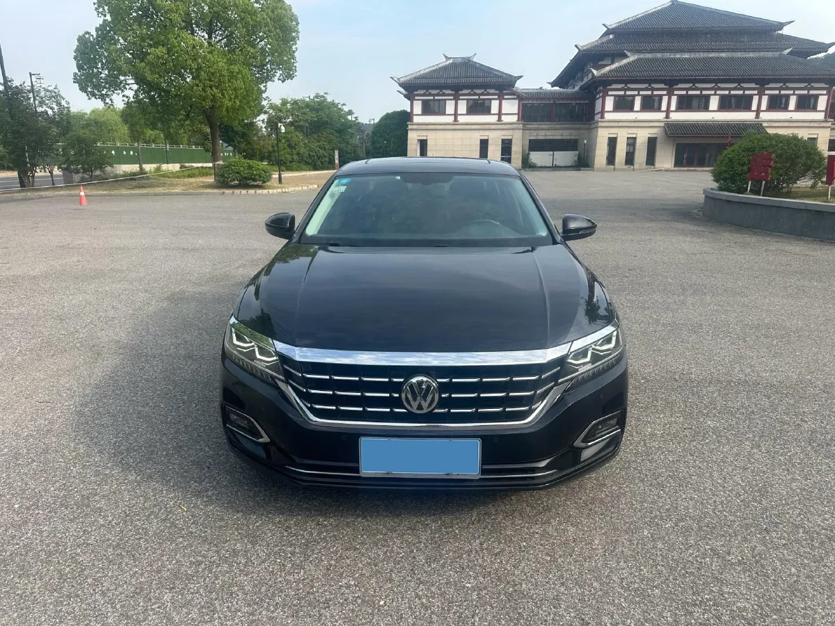 2019 Volvo V40 1.5T 152HP L4 6AT,autocango,china used car exporter,china ev exporter,chinese used car exporter,chinese used ev exporter