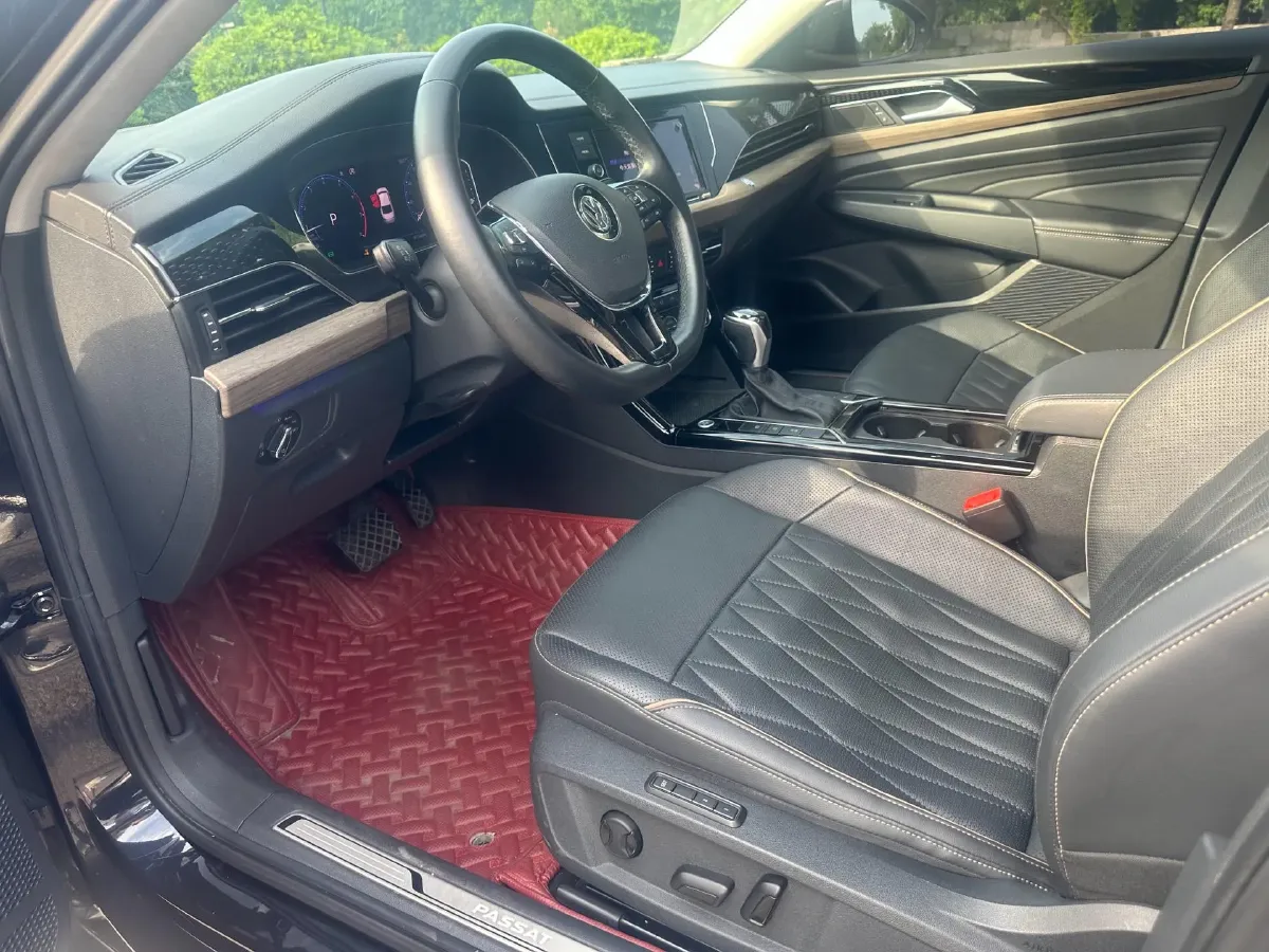 2019 Volvo V40 1.5T 152HP L4 6AT,autocango,china used car exporter,china ev exporter,chinese used car exporter,chinese used ev exporter