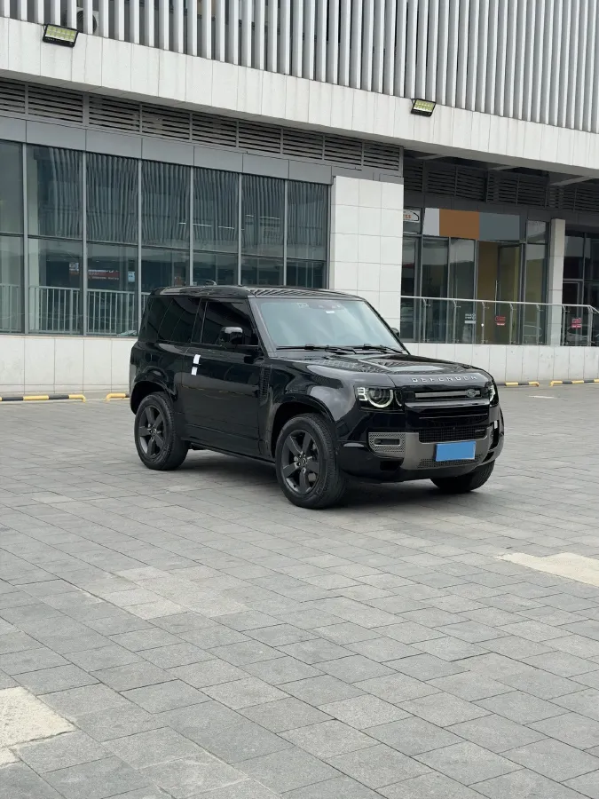 2023 Land Rover Defender 2.0T 300HP L4 8AT,autocango,china used car exporter,china ev exporter,chinese used car exporter,chinese used ev exporter