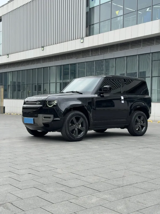 2023 Land Rover Defender 2.0T 300HP L4 8AT,autocango,china used car exporter,china ev exporter,chinese used car exporter,chinese used ev exporter