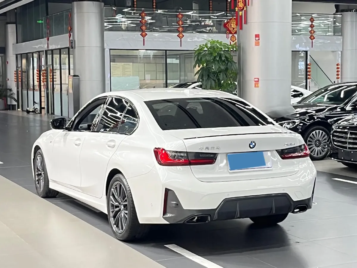 2024 BMW 3 Series 2.0T 184HP L4 8AT,autocango,china used car exporter,china ev exporter,chinese used car exporter,chinese used ev exporter